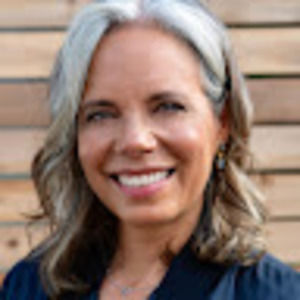 Meet your Posher, Elise ring